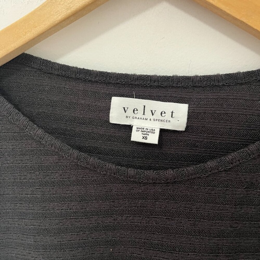 NEW Velvet by Graham & Spencer Aslina Dark Gray Short Sleeve Blouse Size XS - Picture 4 of 6